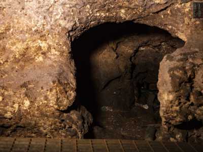 ...dove migliaia di anni fa venivano accesi fuochi per i rituali di sepoltura